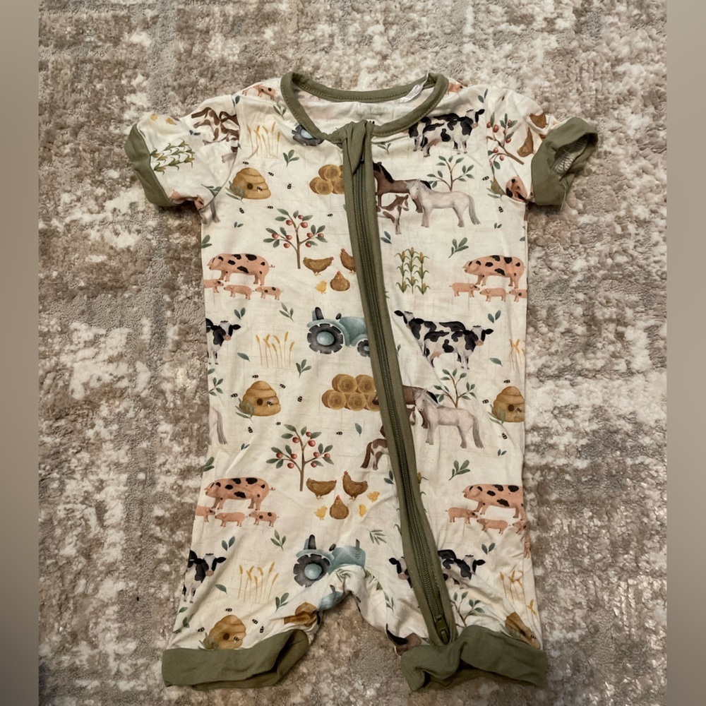 Baby Bamboo Fiber Farm Print Short Onesie size 3/6M